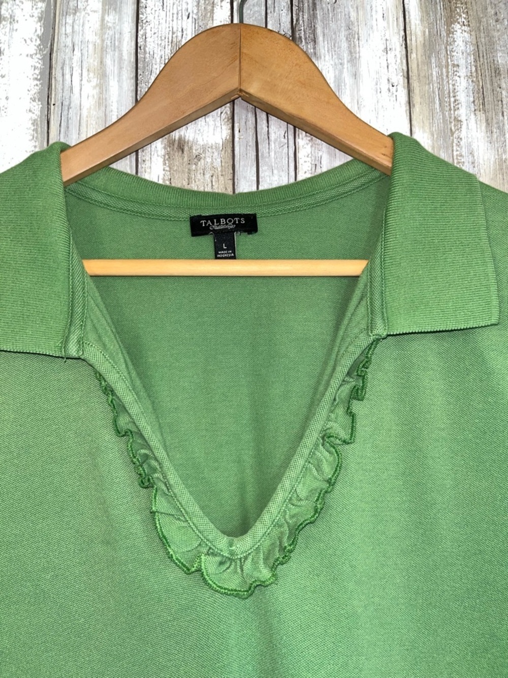 Talbots Green Ruffle V-Neck Polo Top Women’s Large Stretch Knit Shirt - Picture 2 of 4